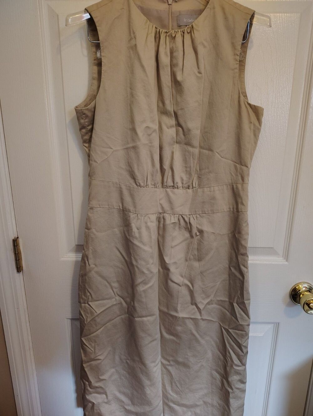 Liz Claiborne Women's 6 Beige Solid Round Neck Sleeveless Pleated Zip Knee